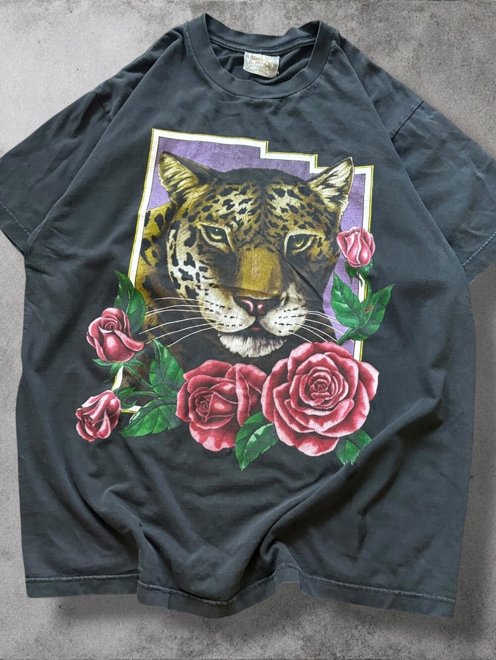 Y2K Leopard Graphic T-Shirt Rose Art Tee Mens Size Large Skater Grunge Tee Black